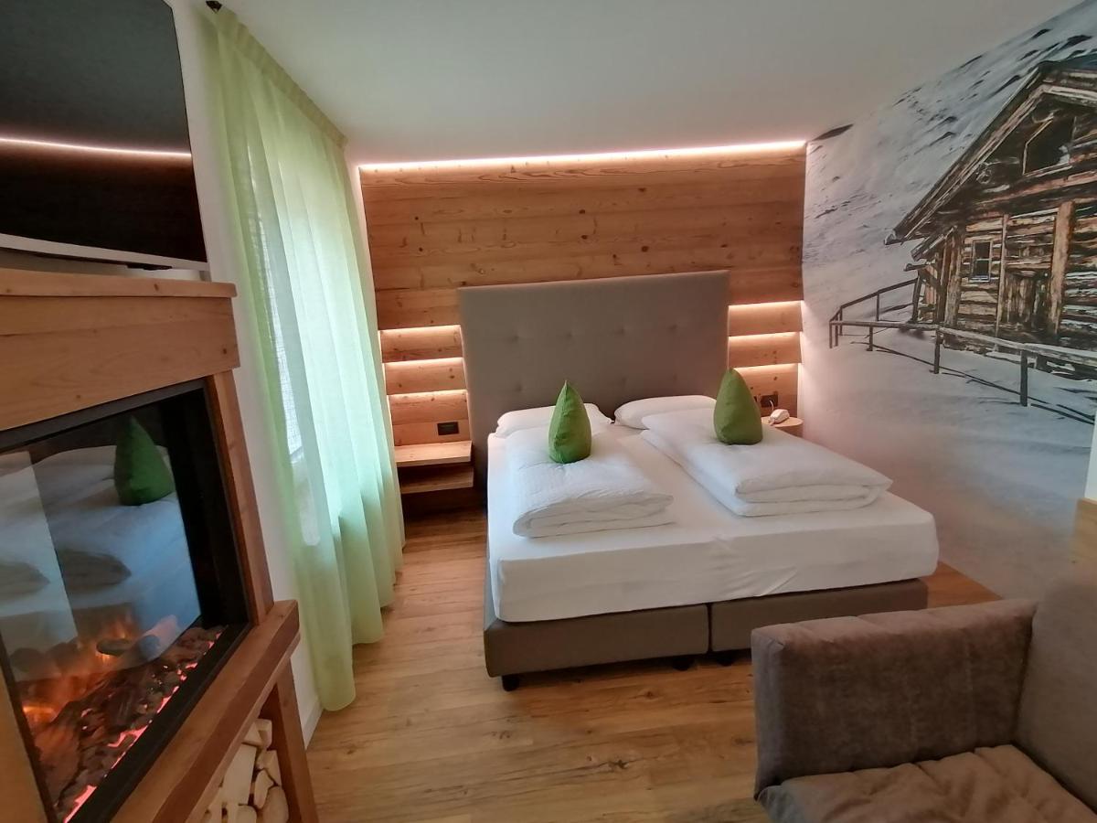 Hotel L'Ideale モエナ エクステリア 写真