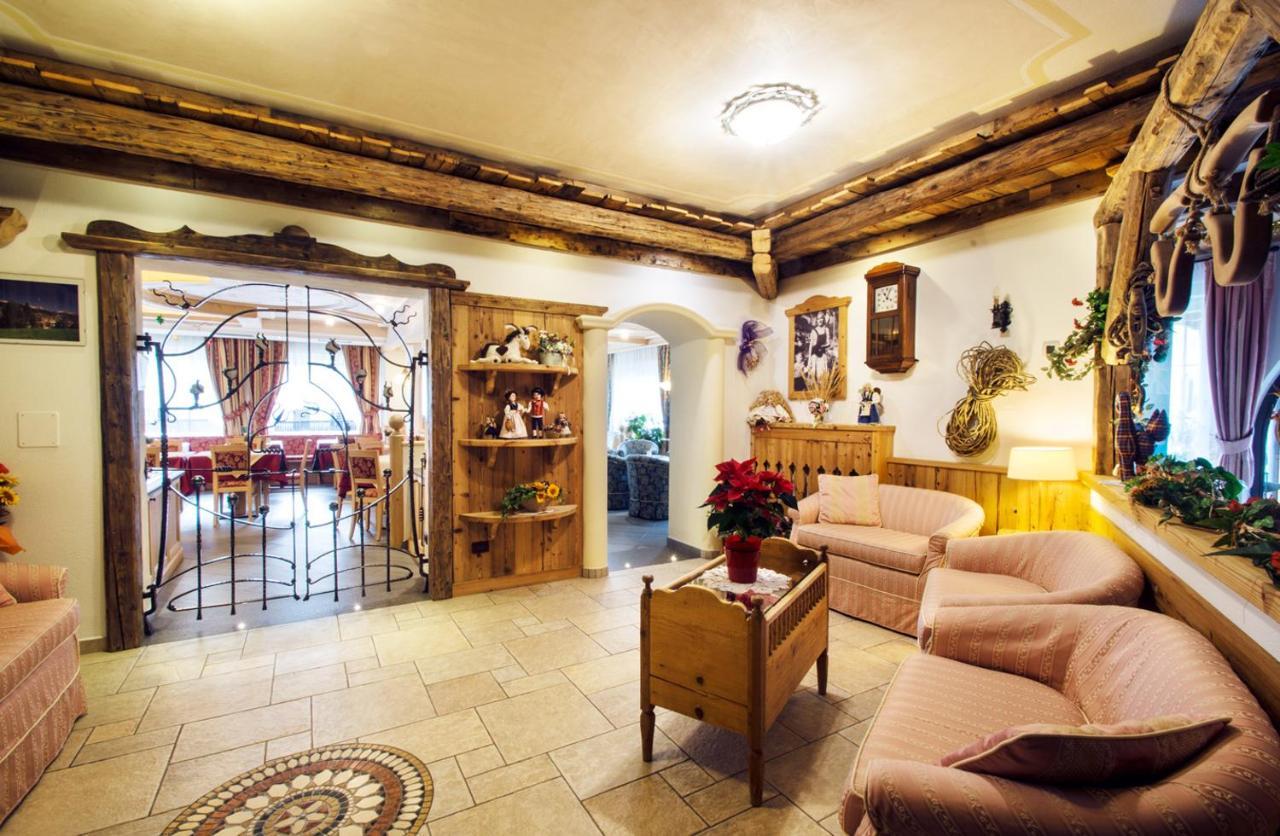 Hotel L'Ideale モエナ エクステリア 写真