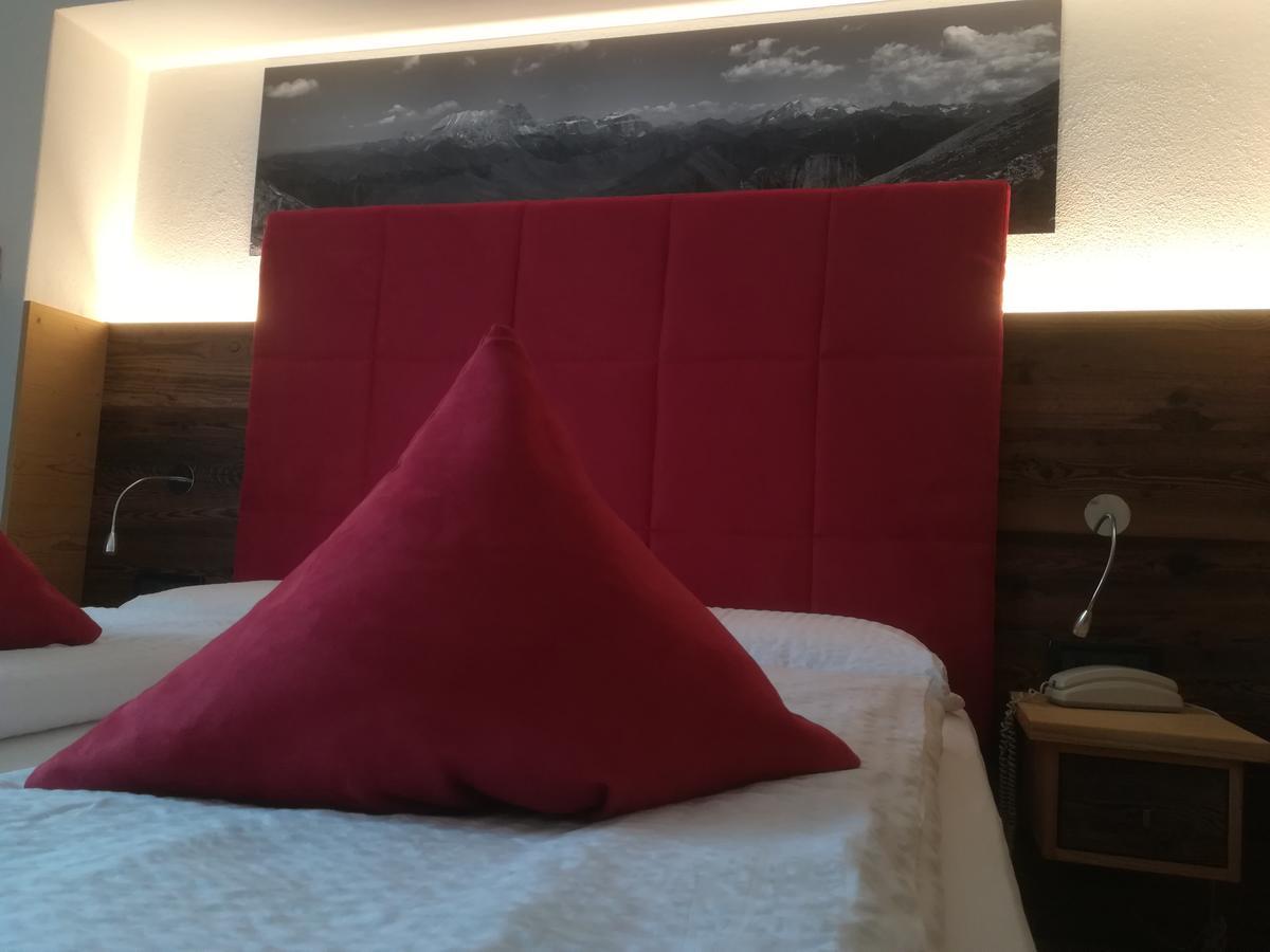 Hotel L'Ideale モエナ エクステリア 写真